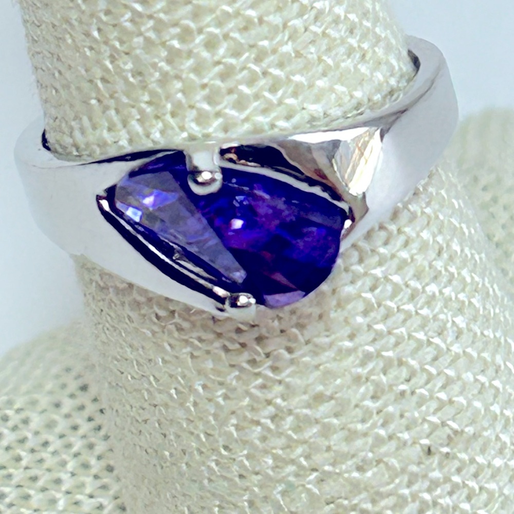 Stunning Amethyst 18k GE SRC Size 7 - Picture 3 of 10